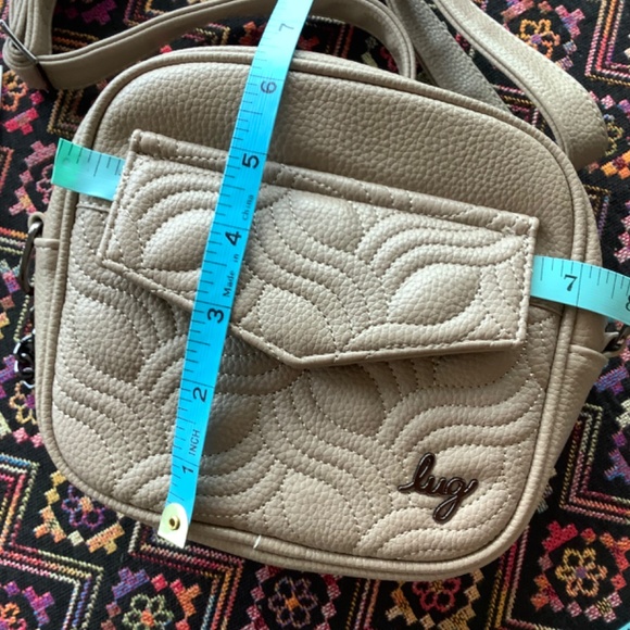 Lug Swing VL convertible crossbody / shoulder / belt bag in sand - Picture 2 of 8